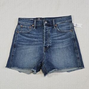 NWT Gap Tall Sky High Rise Cheeky Denim Shorts with Raw Hem